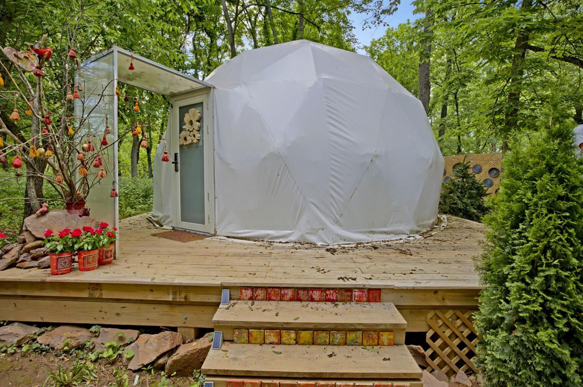 Dream Dome Getaway Near Glamping